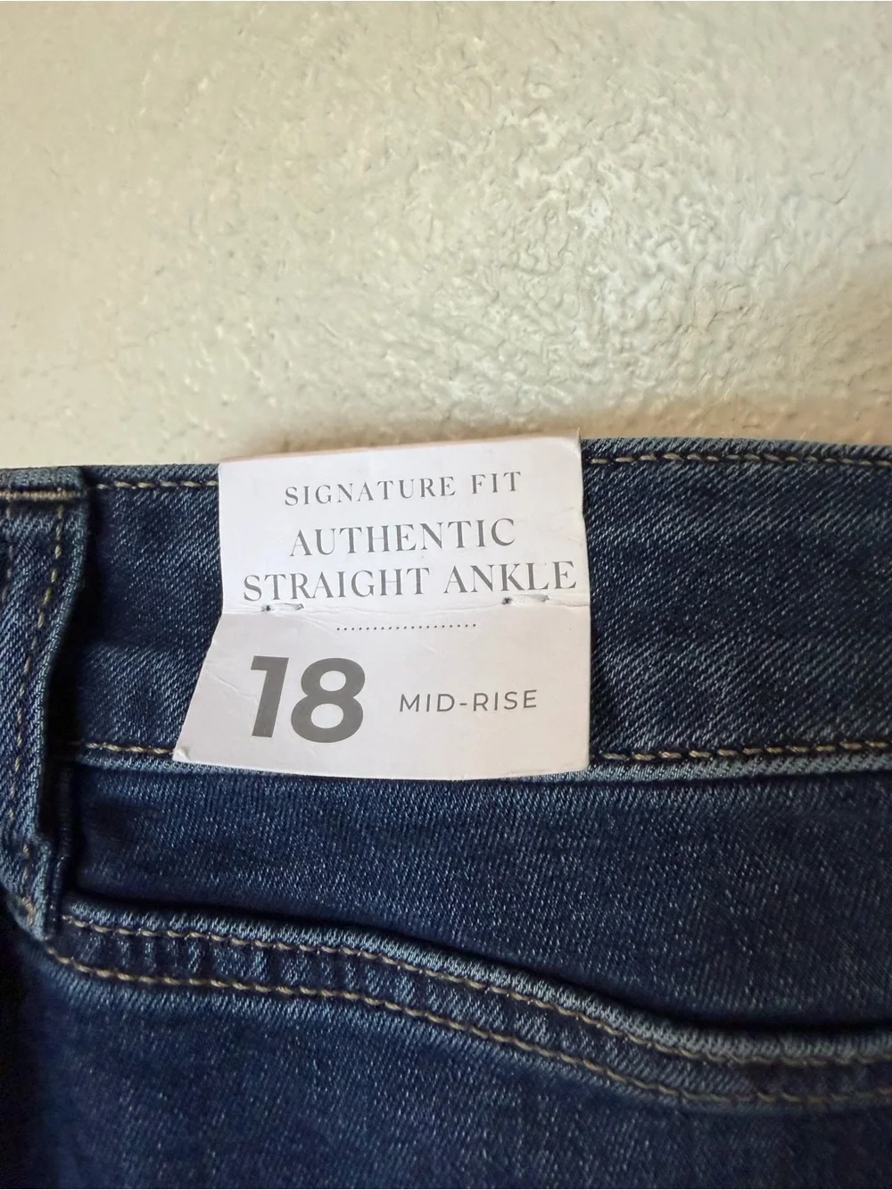 Lane Bryant Mid Rise Signature Fit Straight Ankle Flex Magic Waistband Jeans 18
